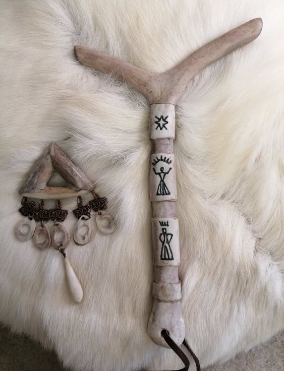50x40cm Shamanic Drum + hammer and arpa.